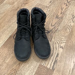 EUC Black Timberland Boots